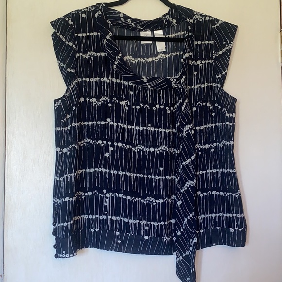 5/$20 Emma James Sheer floral blouse - Picture 1 of 10